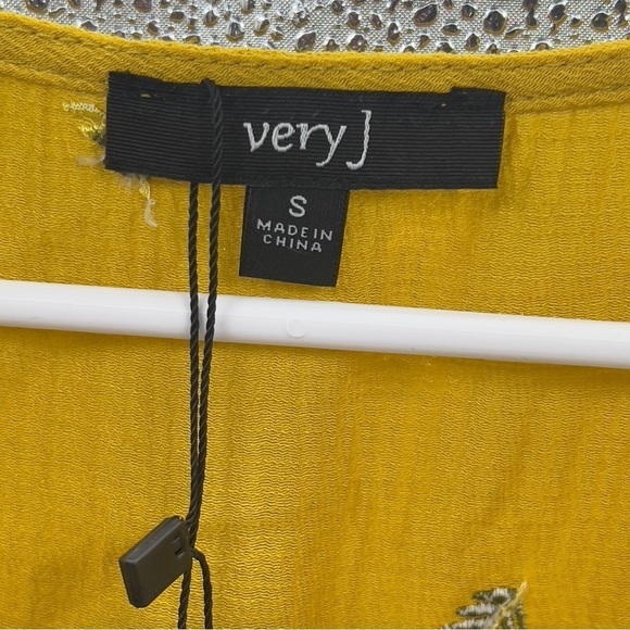 Very J Mustard Colored Summer Romper - Picture 5 of 6